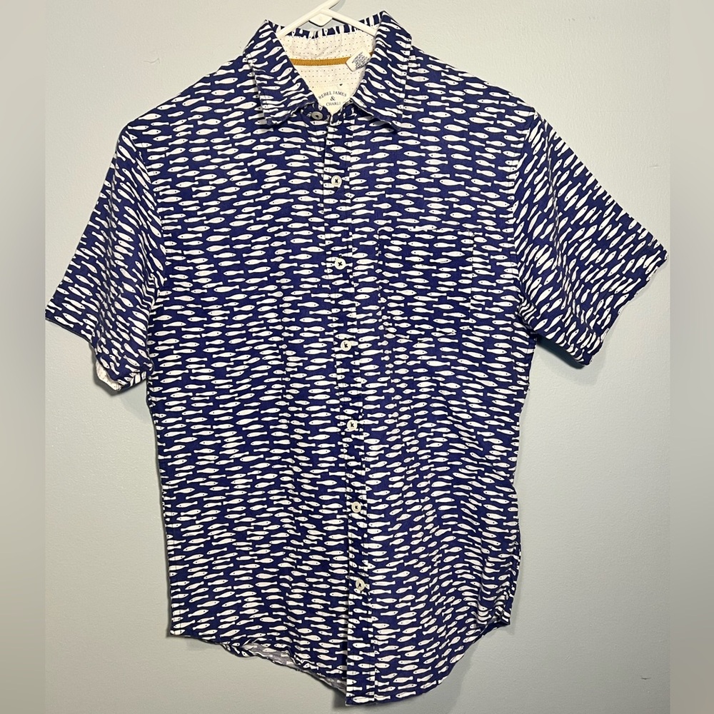 Men's Short-Sleeve Button-Up Shirt with Fish Pattern